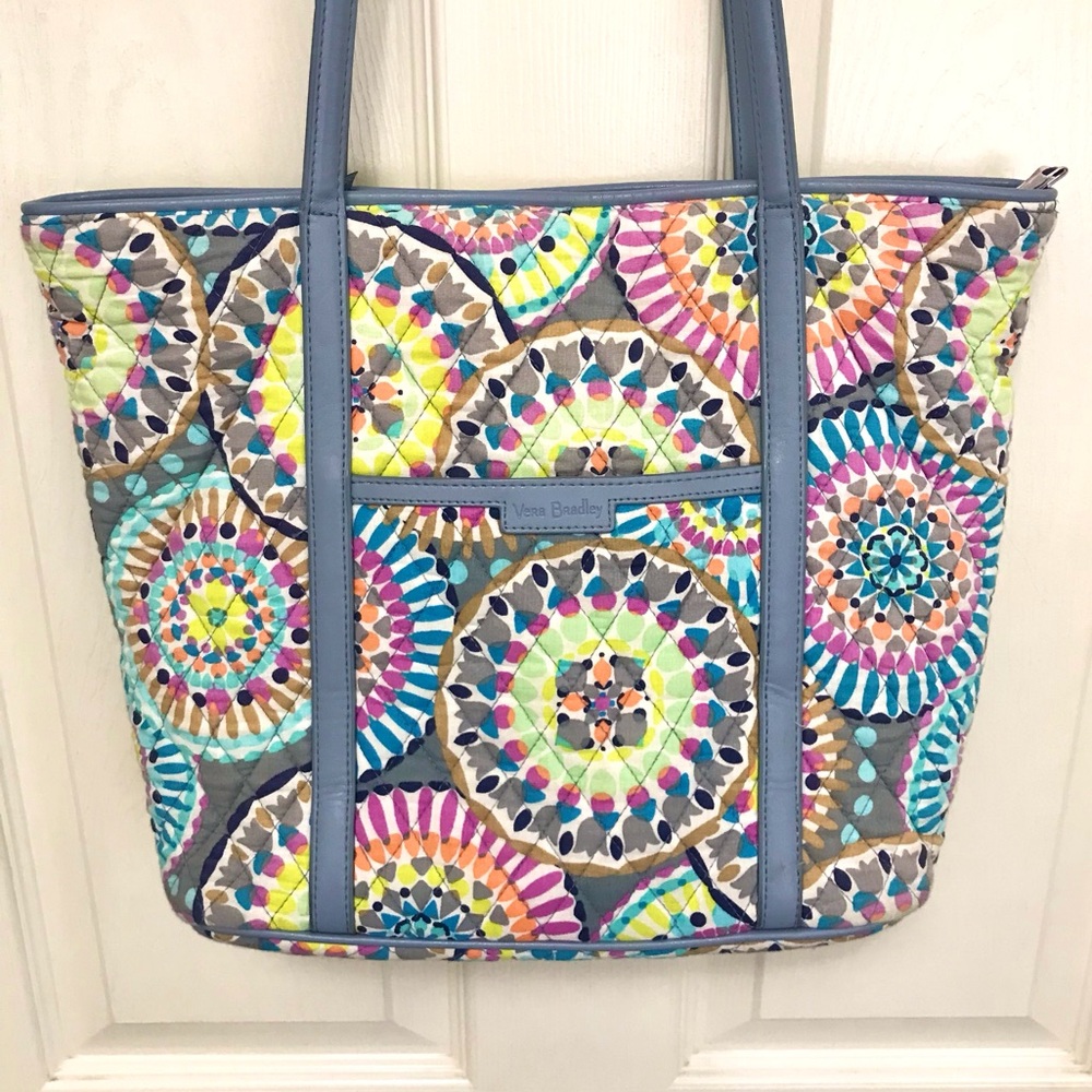 Vera Bradley Tote Sunny Medallion - Picture 4 of 16